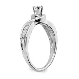 10k-white-gold-diamond-engagement-ring