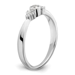 white-gold-first-promiselab-grown-diamond-round-bezel-ring