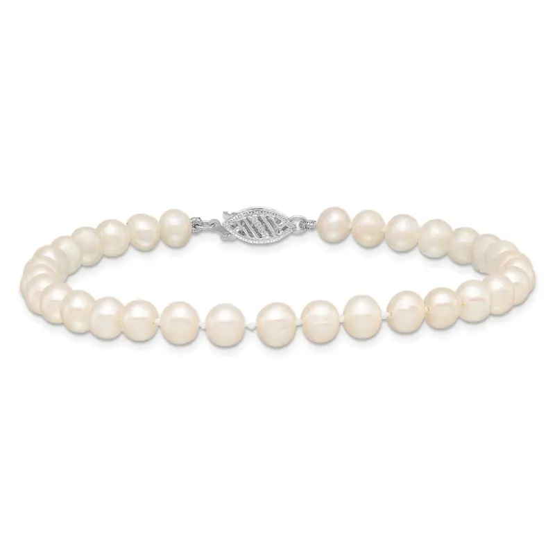 14k White Gold 5-6mm White Near Round Freshwater Cultured Pearl 8.25 inch Bracelet